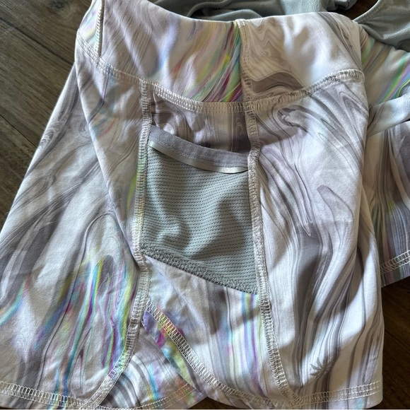 Athleta marbled print girl shorts size L 12 - Picture 4 of 6